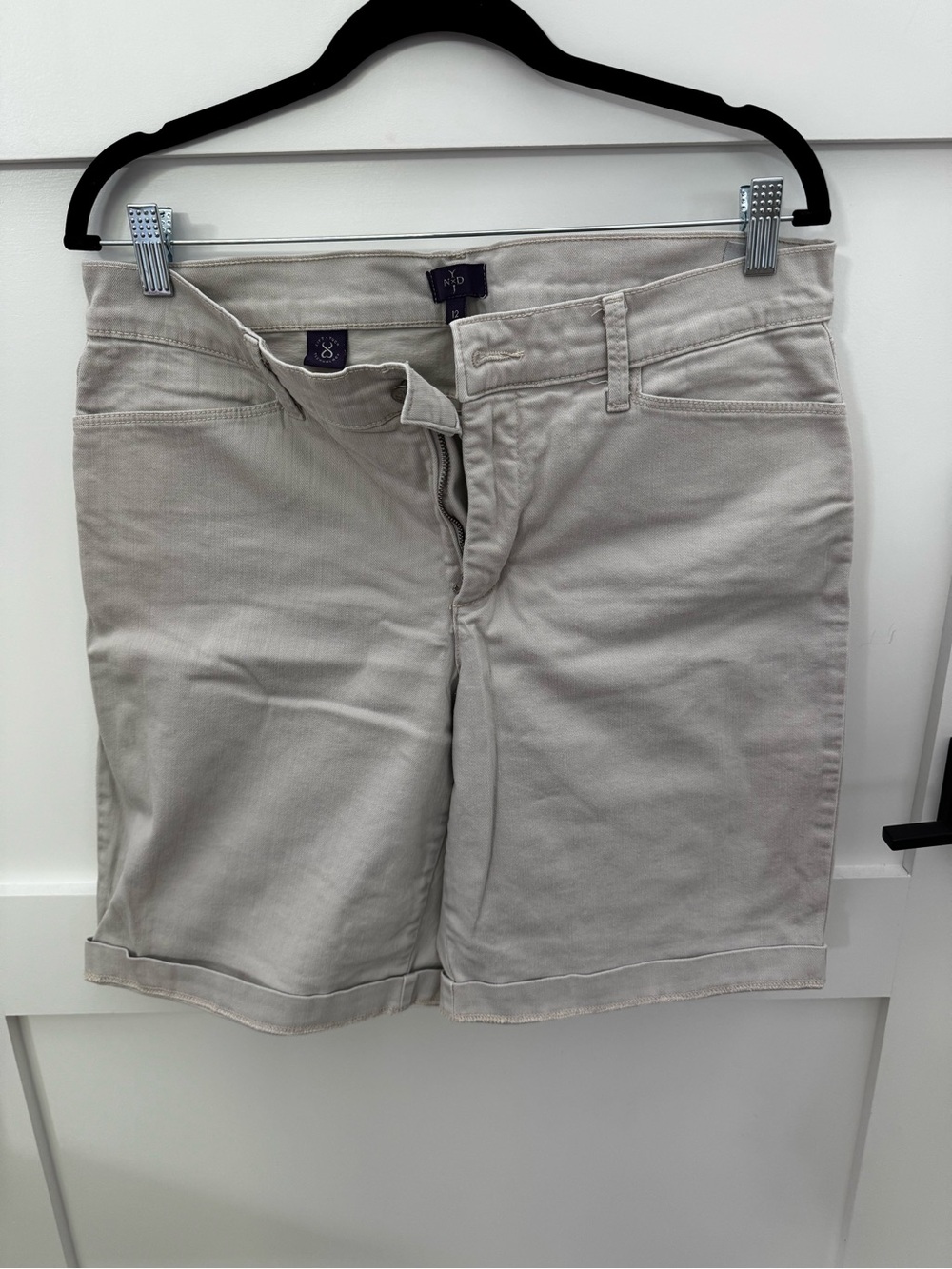NYDJ Beige Knee-Length Women's Shorts